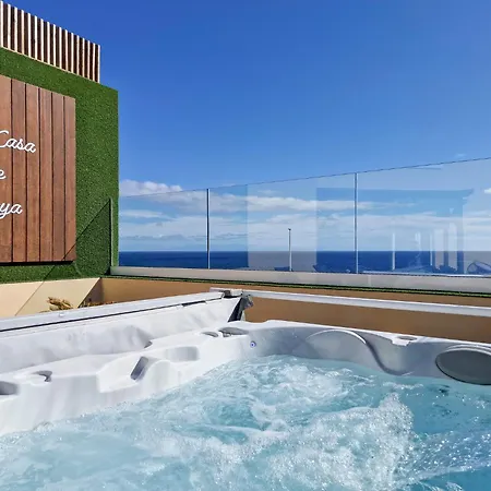 Dom wakacyjny La Casa De Playa - Piscina Y Jacuzzi A 50m Del Mar *
