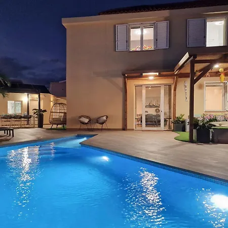 La Casa De Playa - Piscina Y Jacuzzi A 50m Del Mar 펜션 *