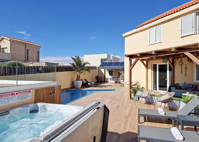 La Casa De Playa - Piscina Y Jacuzzi A 50m Del Mar Holiday home *