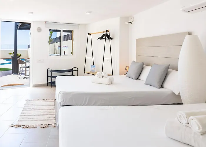 La Casa De Playa - Piscina Y Jacuzzi A 50m Del Mar 度假居